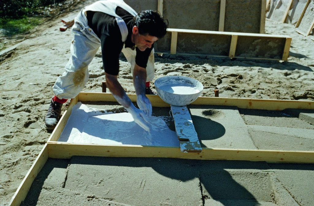 costantino-nivola-sand-casting-arte-abbraccia-calcestruzzo-5
